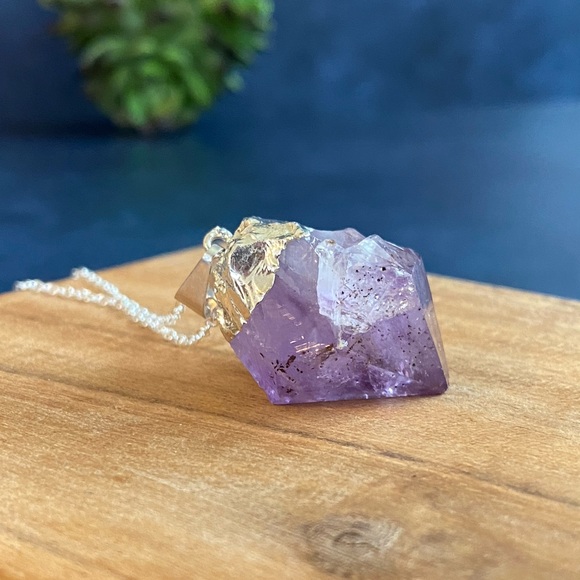 Musicbird Boutique Jewelry - Natural Amethyst Crystal Point Pendant Necklace